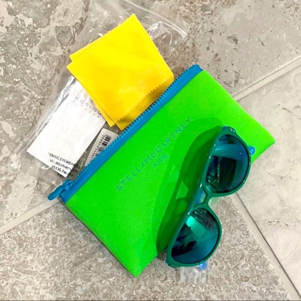 Stella McCartney Kids Reflective Sunglasses with Pouch Green Blue New w/Tag $249